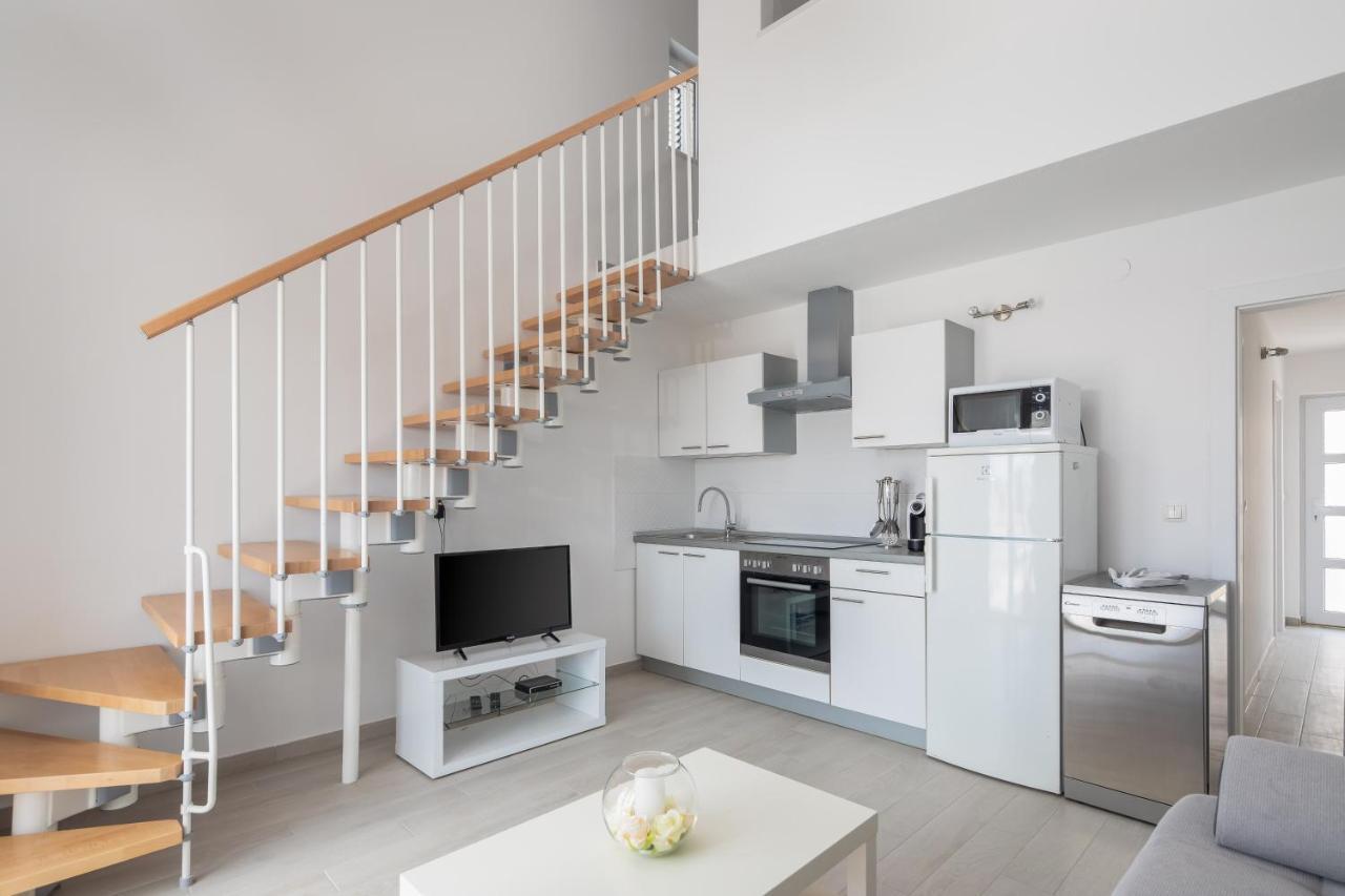 Vila Blanka Apartments Рогозница Экстерьер фото
