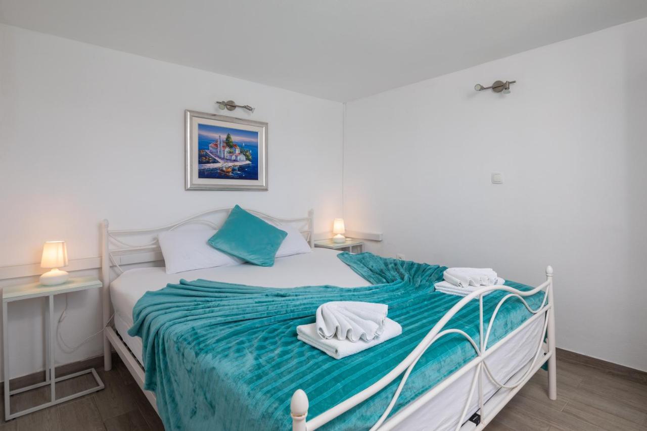 Vila Blanka Apartments Рогозница Экстерьер фото