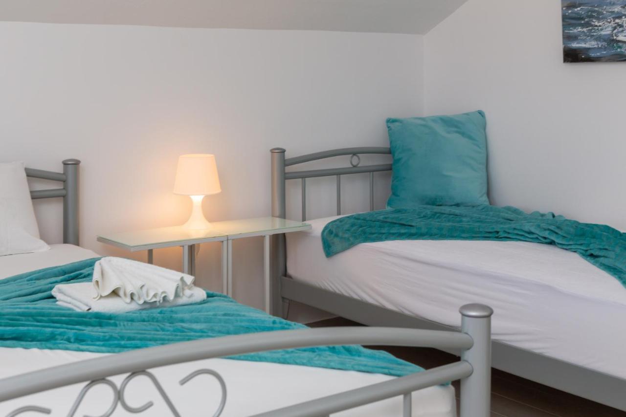 Vila Blanka Apartments Рогозница Экстерьер фото